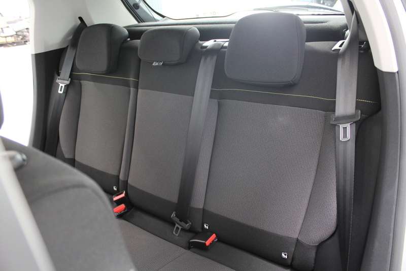 Citroën C3 Citroën C3 1.2 PureTech Shine 111PK, AUTOMAAT | RIJKLAAR | LED | NAVIGATIE | CRUISE CONTROLE | CLIMATE CONTROLE | PARKEERSENSOREN