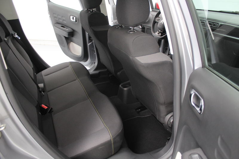 Citroën C3 Citroën C3 1.2 PureTech Shine 111PK, AUTOMAAT | RIJKLAAR | LED | NAVIGATIE | CRUISE CONTROLE | CLIMATE CONTROLE | PARKEERSENSOREN