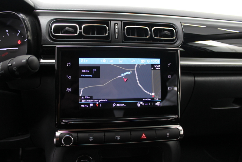 Citroën C3 Citroën C3 1.2 PureTech Shine 111PK, AUTOMAAT | RIJKLAAR | LED | NAVIGATIE | CRUISE CONTROLE | CLIMATE CONTROLE | PARKEERSENSOREN
