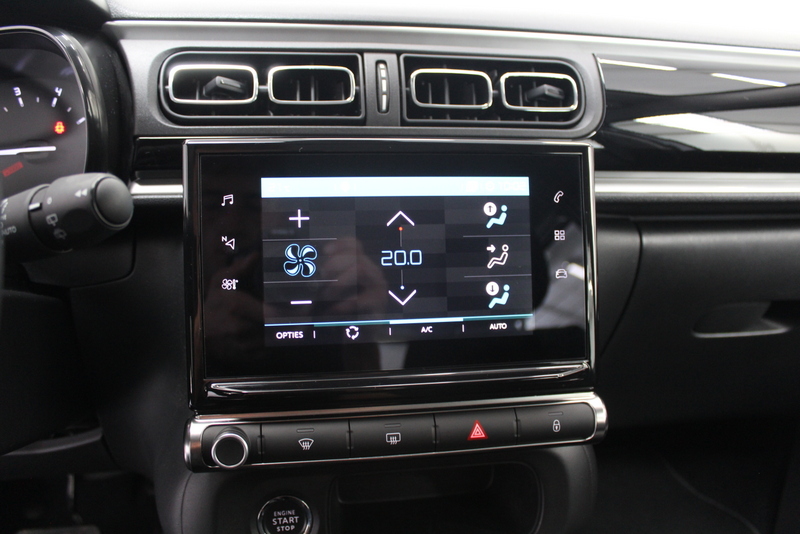 Citroën C3 Citroën C3 1.2 PureTech Shine 111PK, AUTOMAAT | RIJKLAAR | LED | NAVIGATIE | CRUISE CONTROLE | CLIMATE CONTROLE | PARKEERSENSOREN