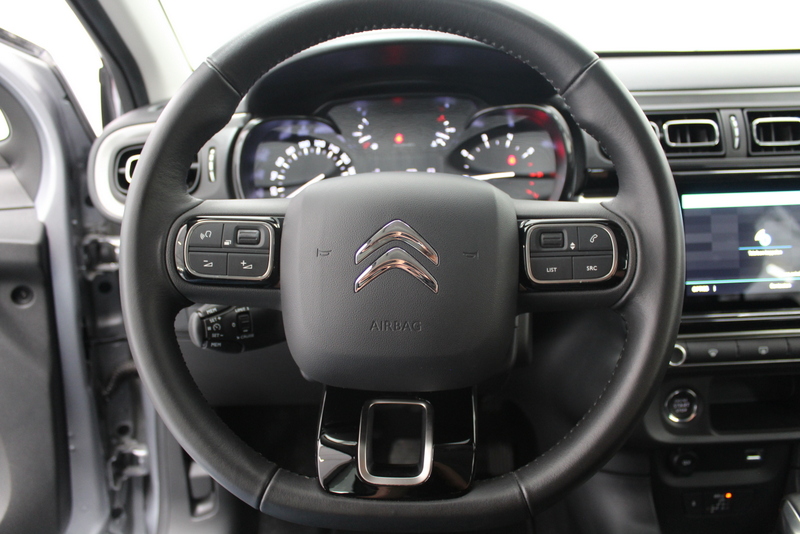 Citroën C3 Citroën C3 1.2 PureTech Shine 111PK, AUTOMAAT | RIJKLAAR | LED | NAVIGATIE | CRUISE CONTROLE | CLIMATE CONTROLE | PARKEERSENSOREN