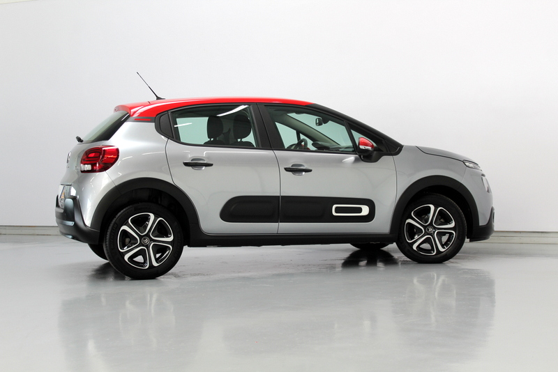 Citroën C3 Citroën C3 1.2 PureTech Shine 111PK, AUTOMAAT | RIJKLAAR | LED | NAVIGATIE | CRUISE CONTROLE | CLIMATE CONTROLE | PARKEERSENSOREN