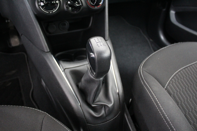 Peugeot 208 Peugeot 208 1.2 PureTech Blue Lease Active 83PK, RIJKLAAR | AIRCO | 5DRS | CRUISE CONTROLE | NAVIGATIE
