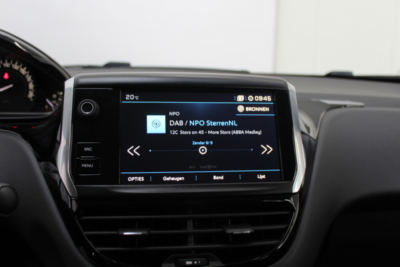 Peugeot 208 Peugeot 208 1.2 PureTech Blue Lease Active 83PK, RIJKLAAR | AIRCO | 5DRS | CRUISE CONTROLE | NAVIGATIE