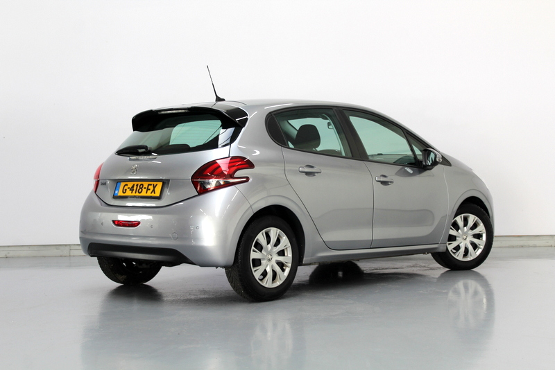 Peugeot 208 Peugeot 208 1.2 PureTech Blue Lease Active 83PK, RIJKLAAR | AIRCO | 5DRS | CRUISE CONTROLE | NAVIGATIE