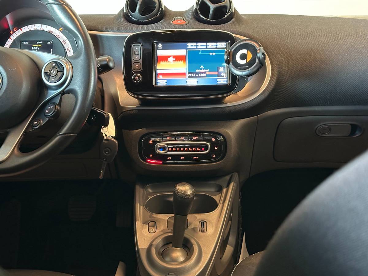 smart Fortwo Smart Fortwo 1.0 AUTOMAAT PASSION-uitv|CLIMA AIRCO|NAVIGATIE|CRUISE CONTROL|LM-VELGEN|19.725 km NAP!!|incl.nieuwe APK+OH-BEURT