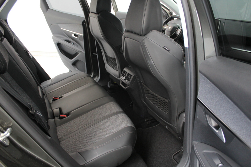 Peugeot 3008 Peugeot 3008 1.2 PureTech Allure 131PK, ELEC-ACHTERKLEP | TREKHAAK | DEELS LEER | CAMERA | CARPLAY