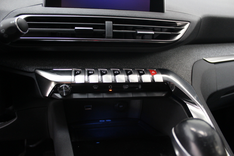 Peugeot 3008 Peugeot 3008 1.2 PureTech Allure 131PK, ELEC-ACHTERKLEP | TREKHAAK | DEELS LEER | CAMERA | CARPLAY