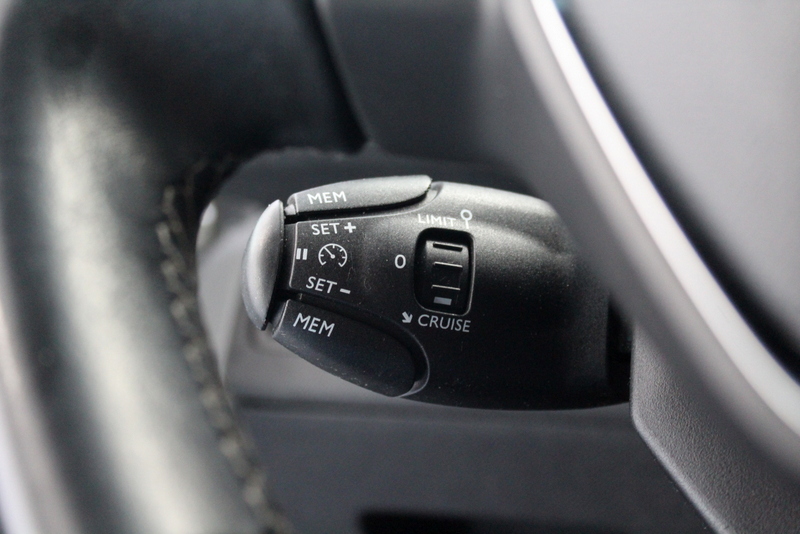Peugeot 3008 Peugeot 3008 1.2 PureTech Allure 131PK, ELEC-ACHTERKLEP | TREKHAAK | DEELS LEER | CAMERA | CARPLAY
