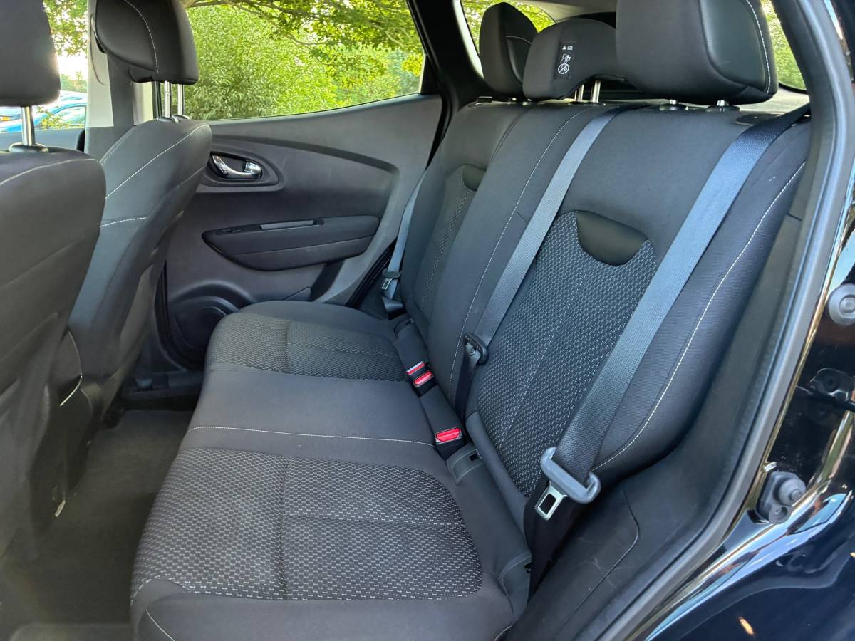 Renault Kadjar Renault Kadjar 1.2 TCe Intens | Navi + Clima + Cruise nu €8.975,-!!