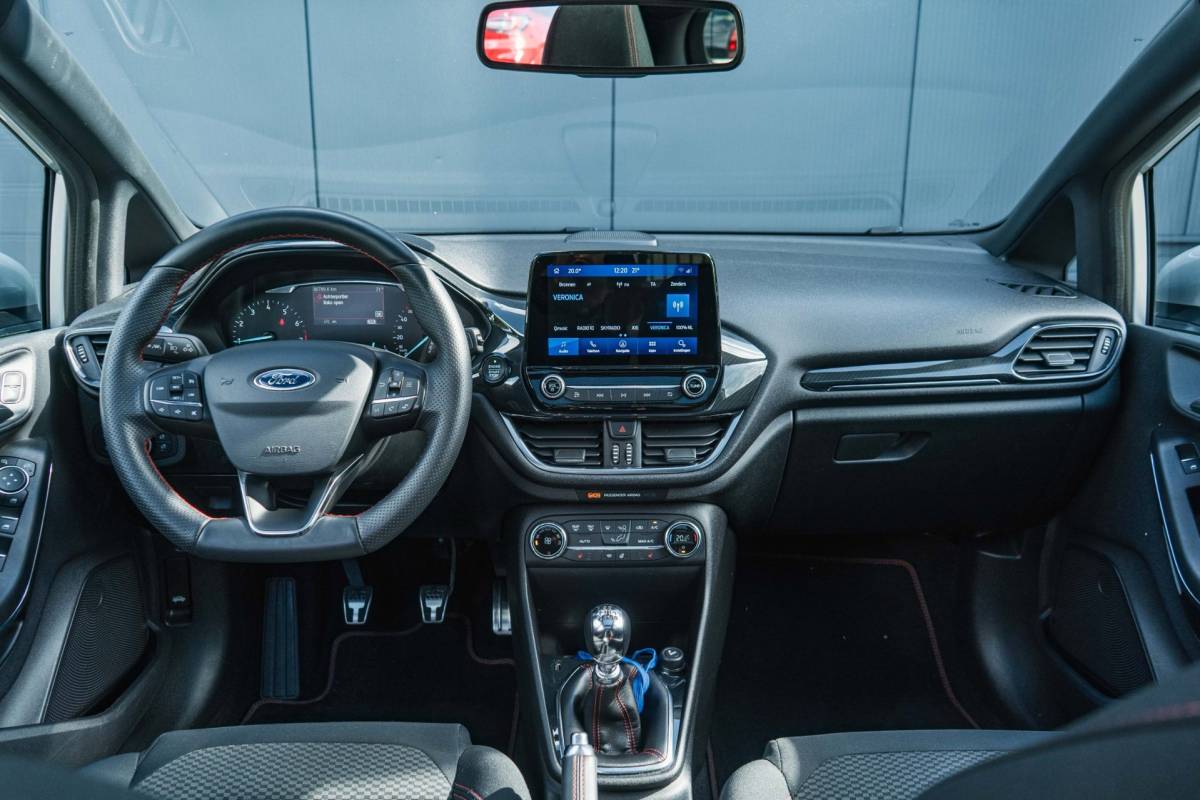 Ford Fiesta Ford FIESTA 1.0 EcoBoost ST-Line / LED / Pano / Winter pack!