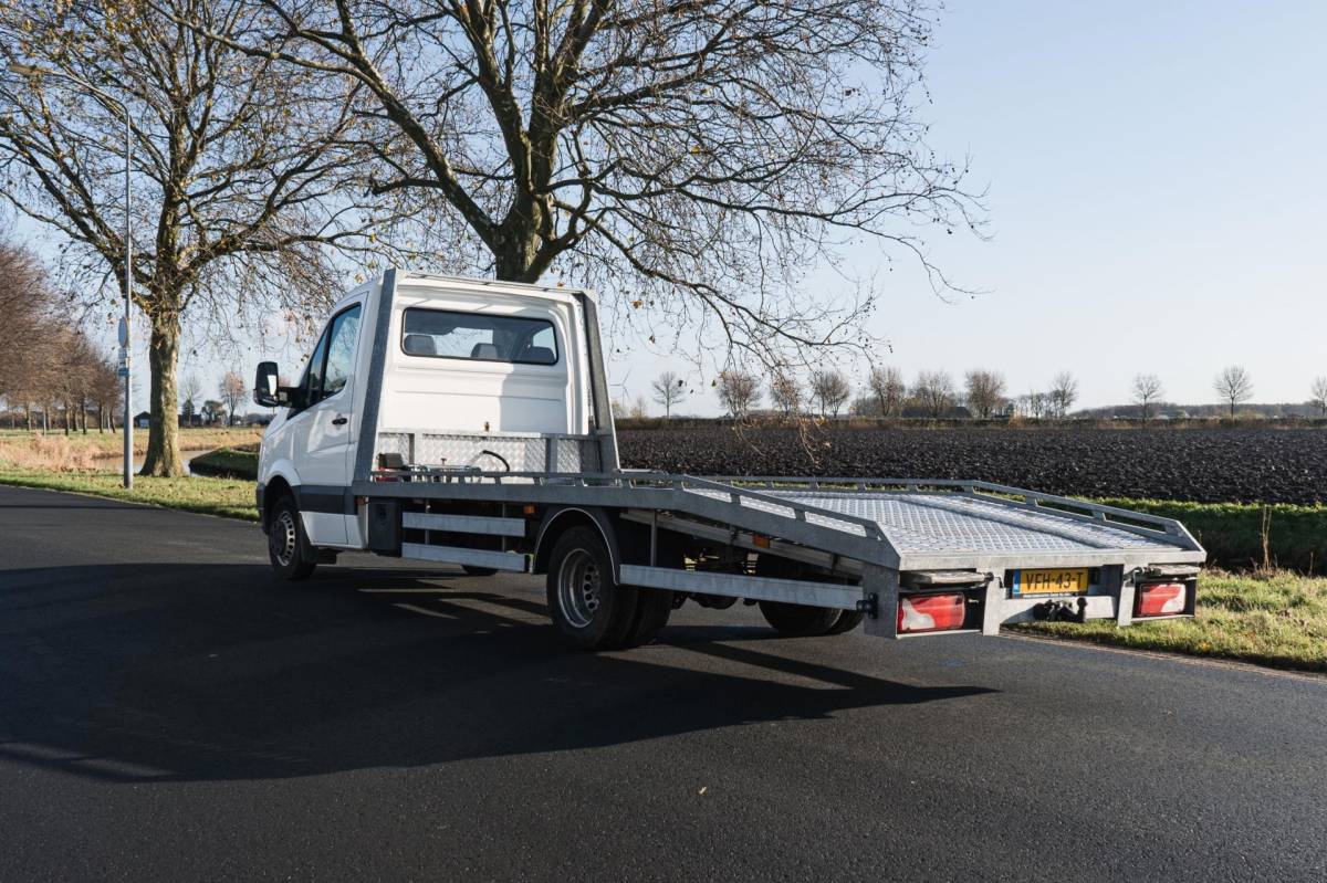 Volkswagen Crafter Volkswagen Crafter 35 2.0 TDI Oprijwagen / Autoambulance