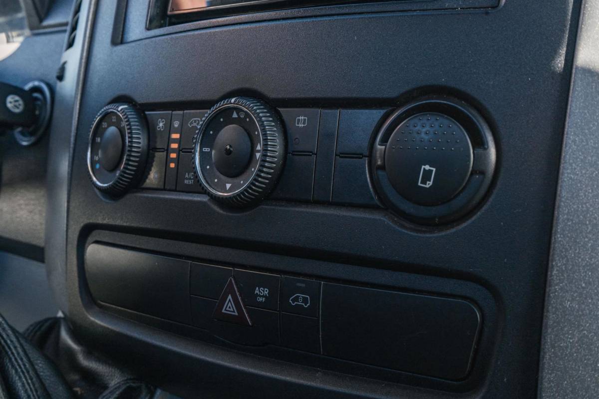 Volkswagen Crafter Volkswagen Crafter 35 2.0 TDI Oprijwagen / Autoambulance
