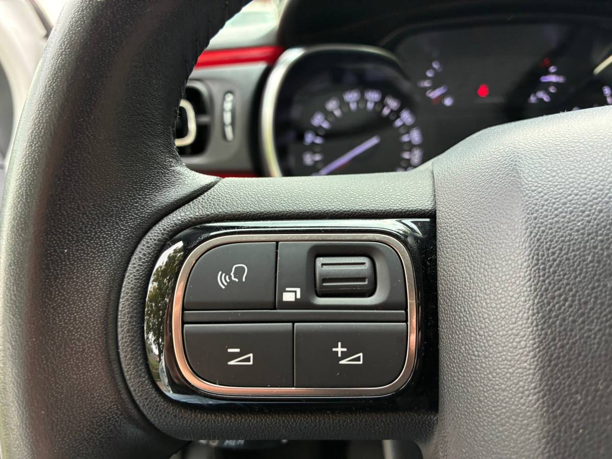 Citroën C3 Citroen C3 1.2 PureTech S&S Shine | Camera + Cruise + Navi Nu € 6.975,-!!!