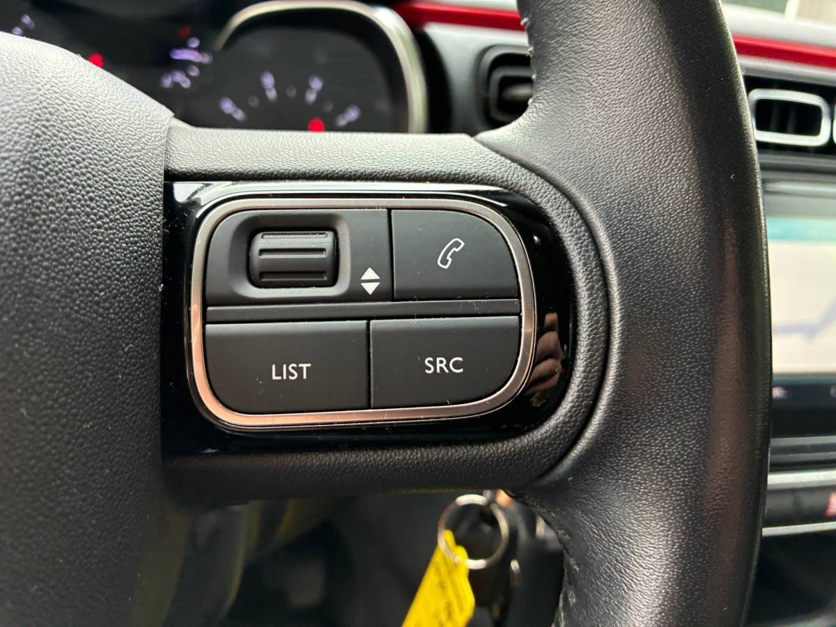 Citroën C3 Citroen C3 1.2 PureTech S&S Shine | Camera + Cruise + Navi Nu € 6.975,-!!!