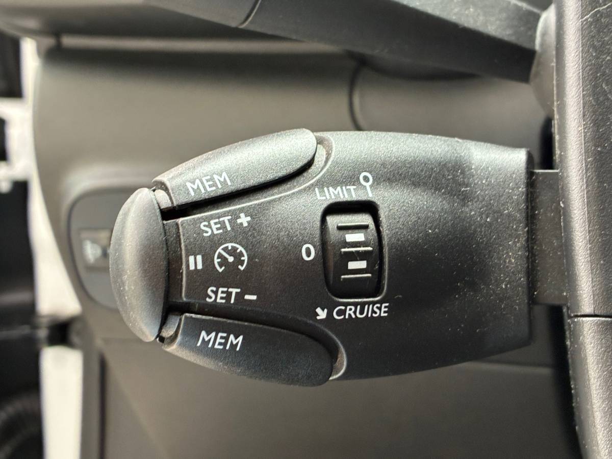 Citroën C3 Citroen C3 1.2 PureTech S&S Shine | Camera + Cruise + Navi Nu € 6.975,-!!!