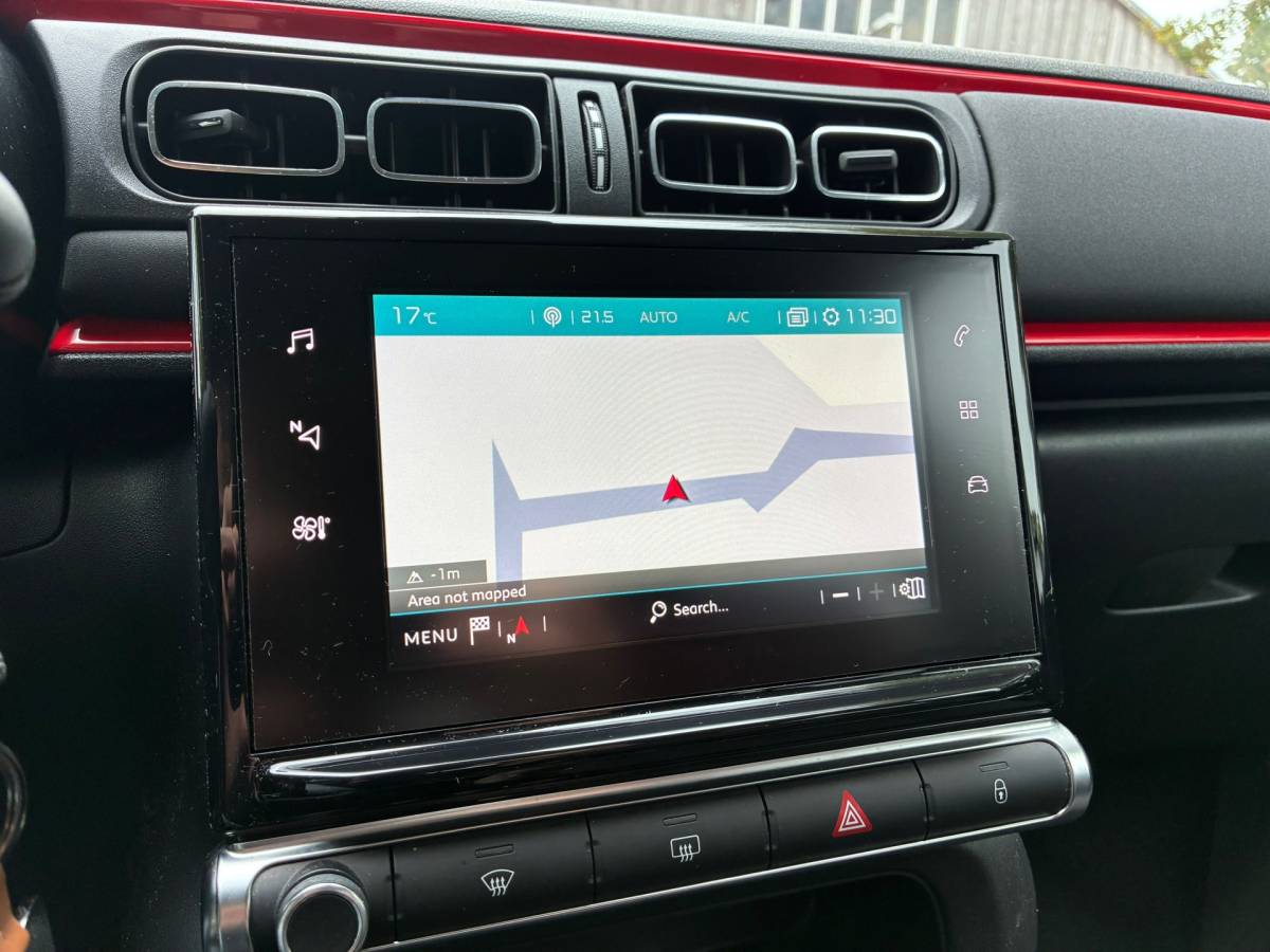 Citroën C3 Citroen C3 1.2 PureTech S&S Shine | Camera + Cruise + Navi Nu € 6.975,-!!!