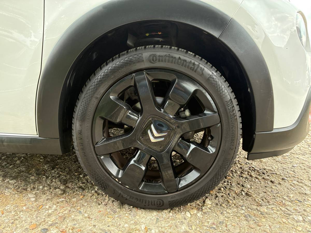 Citroën C3 Citroen C3 1.2 PureTech S&S Shine | Camera + Cruise + Navi Nu € 6.975,-!!!