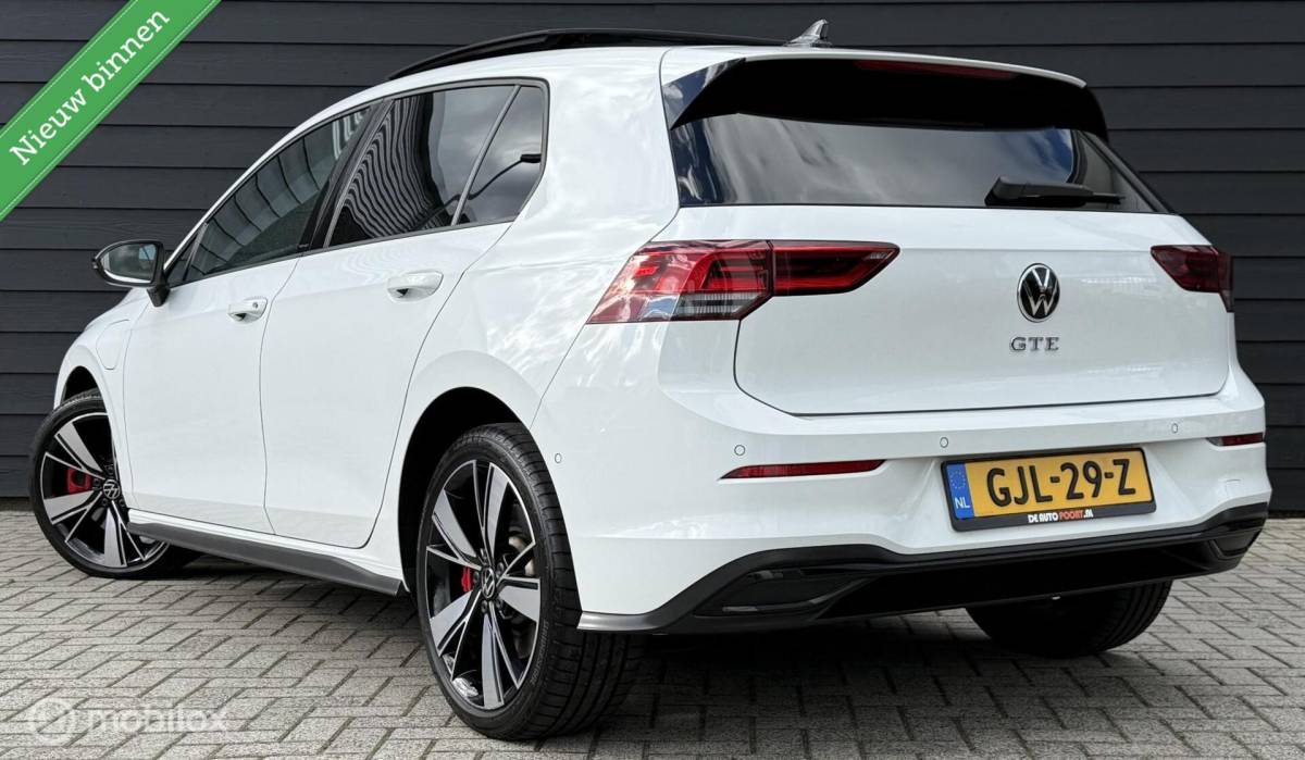 Volkswagen Golf Volkswagen Golf 1.4 eHybrid GTE 245PK Pano.dak/Winterpack/LED/18″