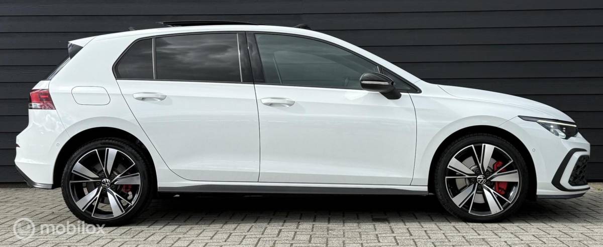 Volkswagen Golf Volkswagen Golf 1.4 eHybrid GTE 245PK Pano.dak/Winterpack/LED/18″