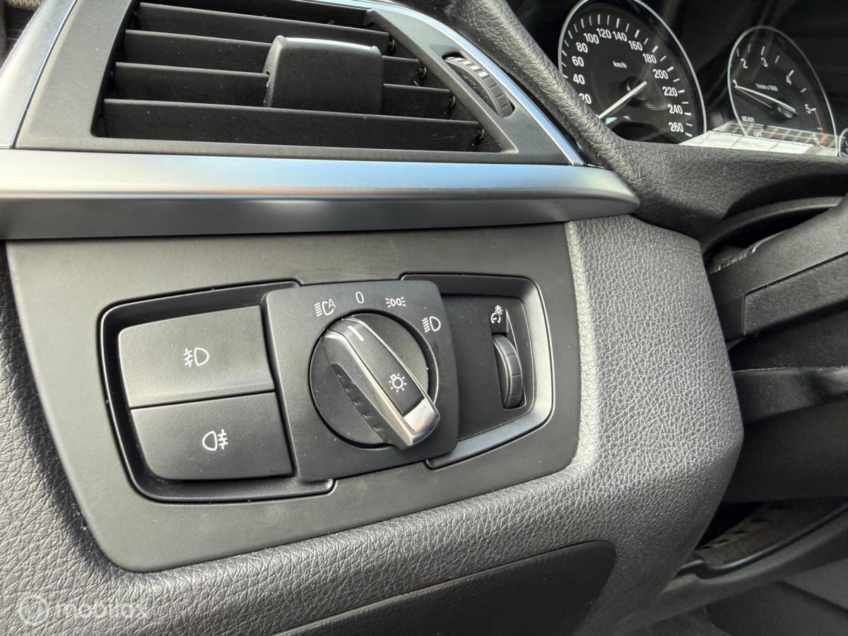 BMW 3 Serie BMW 3-serie Touring 320d EDE Automaat Navi/LED/Clima/Cruise/PDC