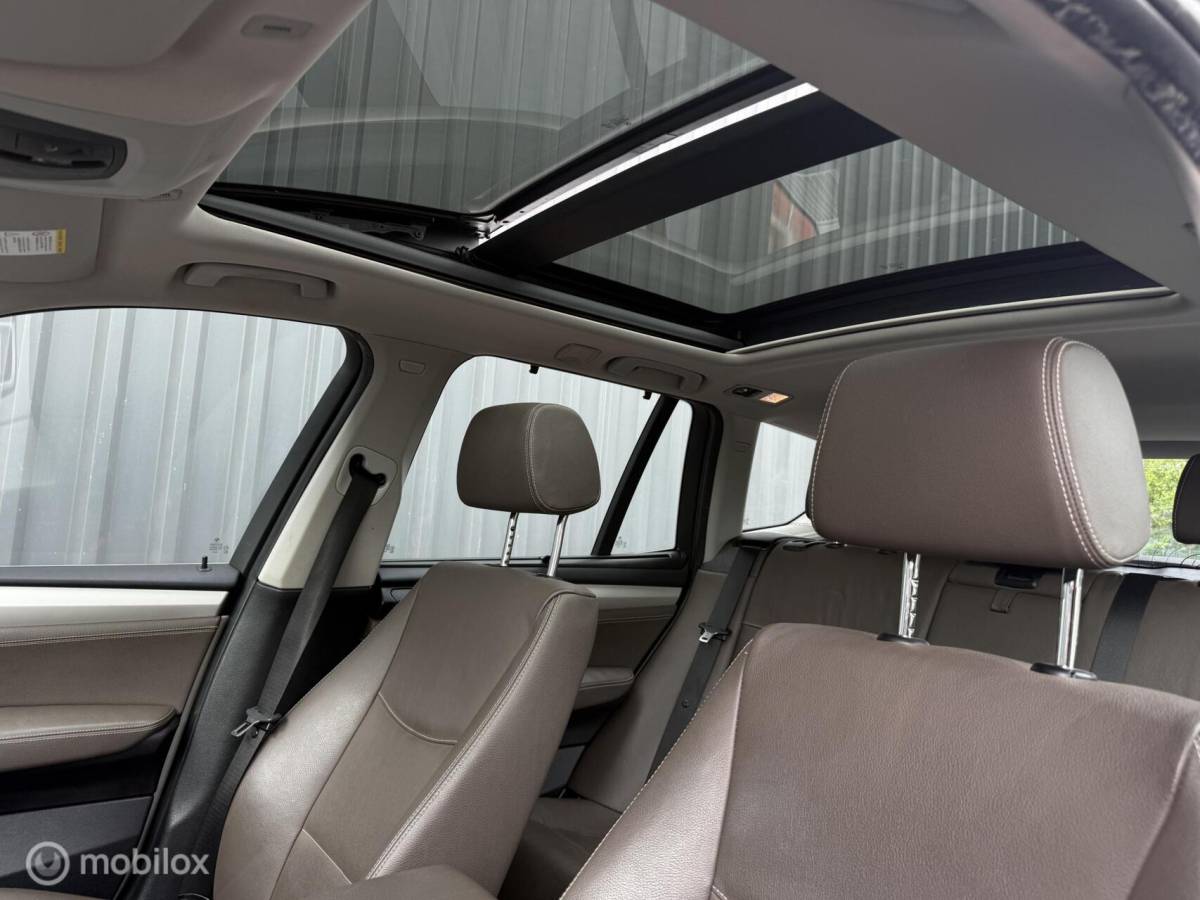 BMW X3 BMW X3 xDrive20i High Executive Aut Panorama Xenon Cruise Leder Trekhaak NL Auto
