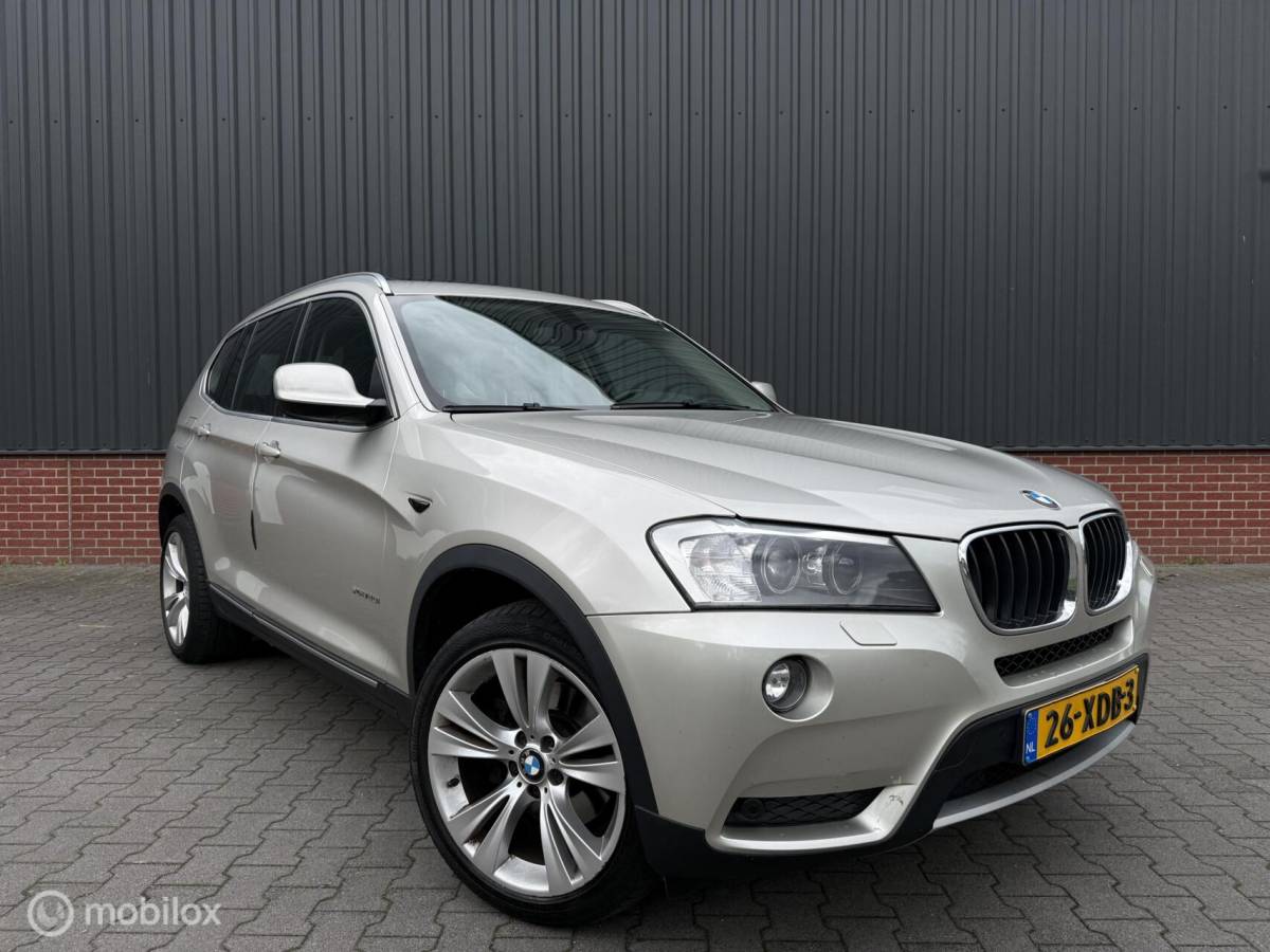 BMW X3 BMW X3 xDrive20i High Executive Aut Panorama Xenon Cruise Leder Trekhaak NL Auto