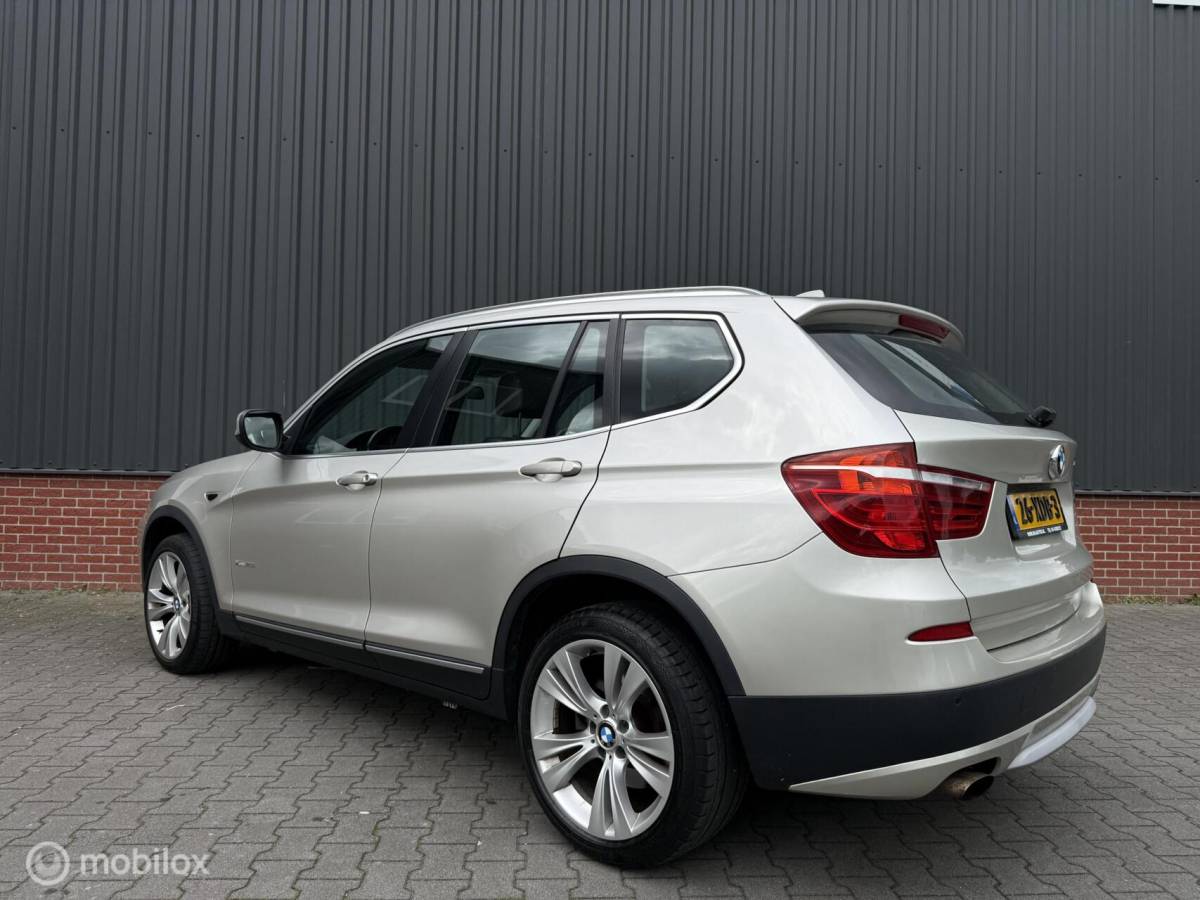 BMW X3 BMW X3 xDrive20i High Executive Aut Panorama Xenon Cruise Leder Trekhaak NL Auto