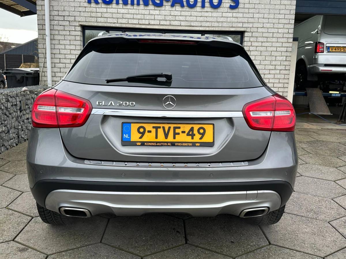 Mercedes-Benz GLA Mercedes-Benz GLA-klasse 200 Ambition/ Navi/ Half leder/ Privacy Glass/ PDC/ AUT7