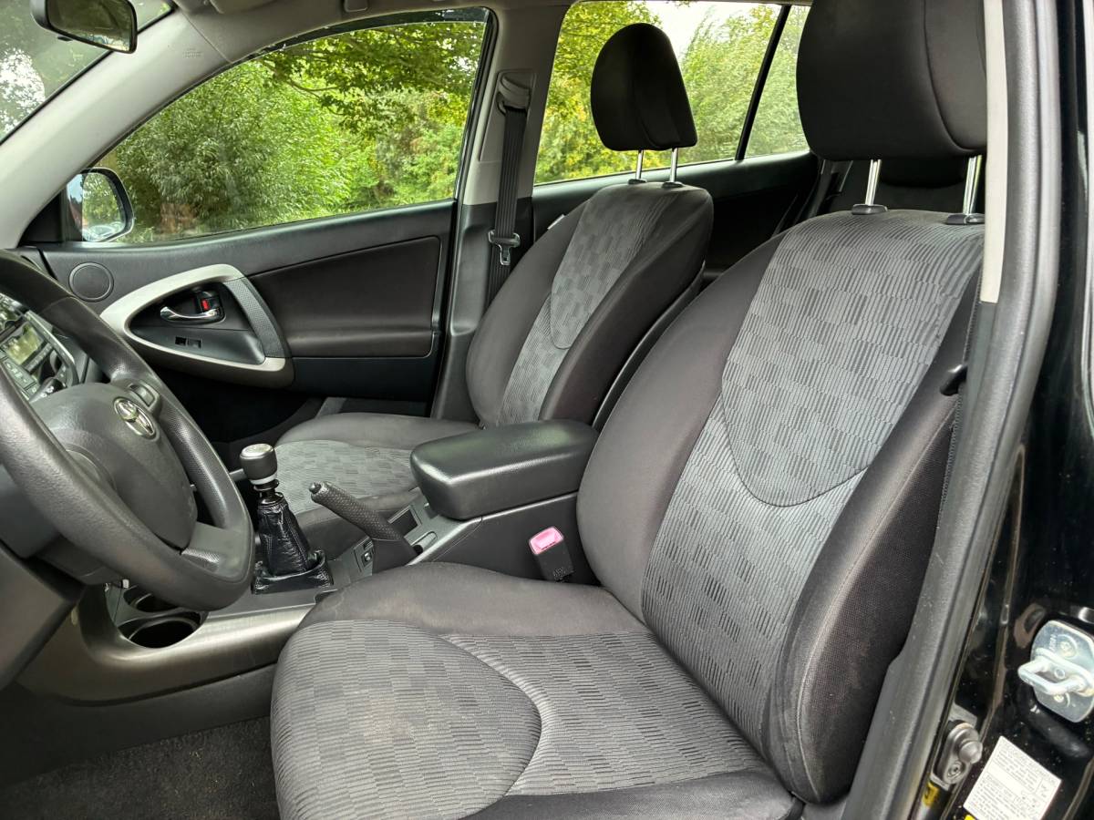 Toyota RAV4 Toyota RAV4 2.0 VVTi Comfort 2WD | Airco + Cruise nu €5.975,-!!