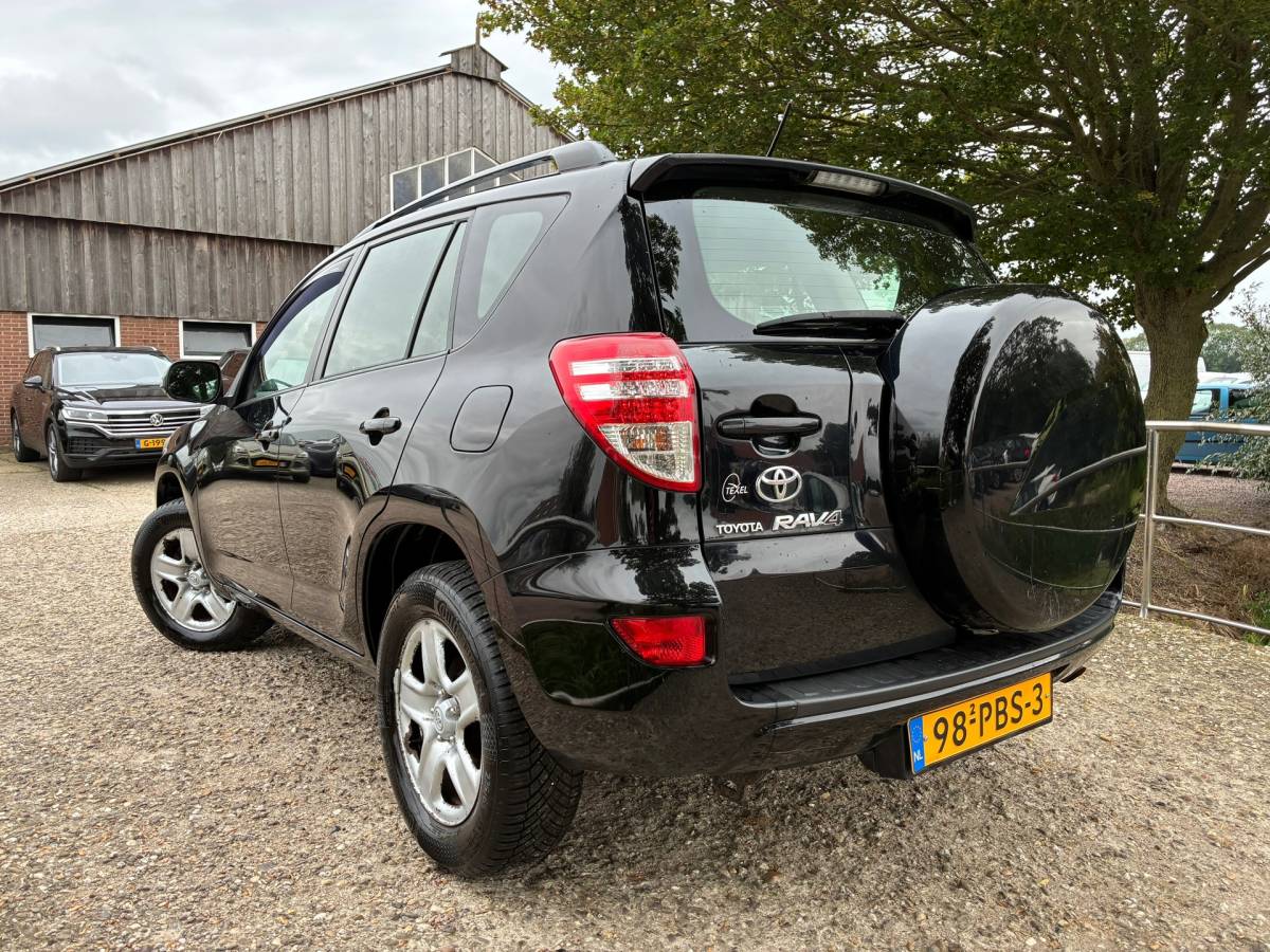 Toyota RAV4 Toyota RAV4 2.0 VVTi Comfort 2WD | Airco + Cruise nu €5.975,-!!