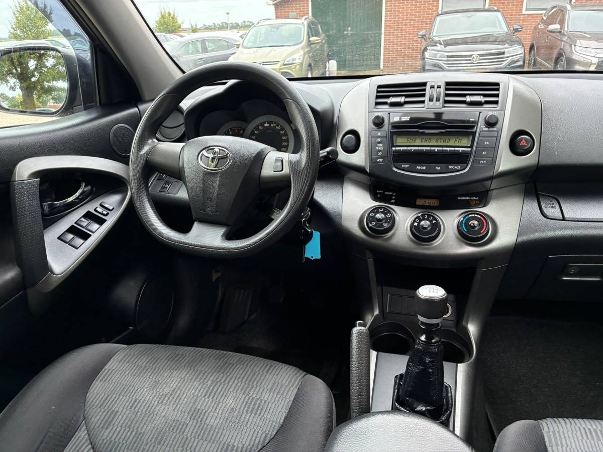 Toyota RAV4 Toyota RAV4 2.0 VVTi Comfort 2WD | Airco + Cruise nu €5.975,-!!