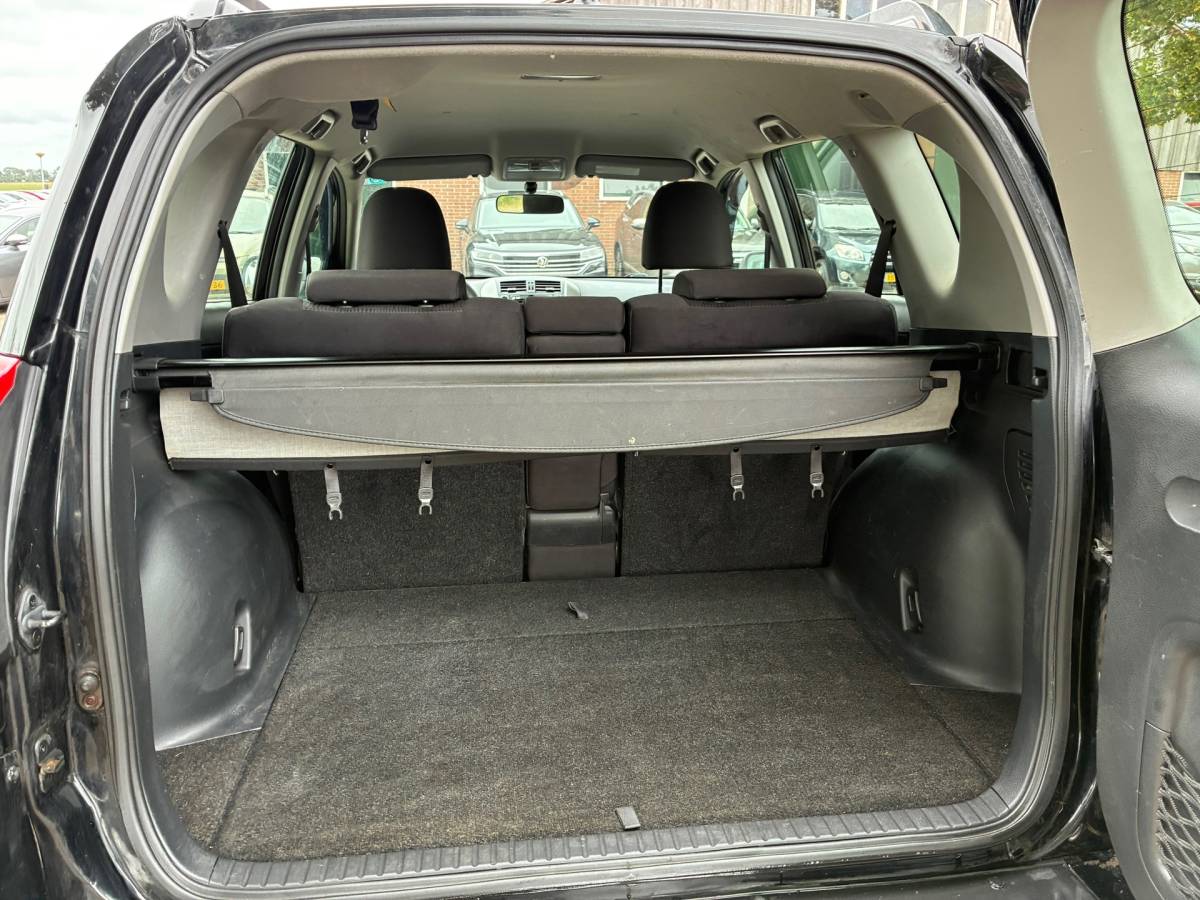Toyota RAV4 Toyota RAV4 2.0 VVTi Comfort 2WD | Airco + Cruise nu €5.975,-!!