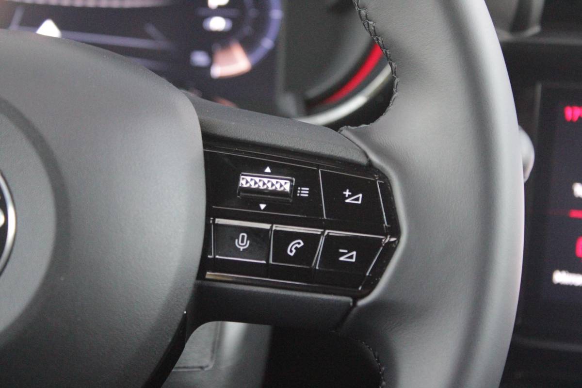 Alfa Romeo Junior Alfa Romeo Junior 1.2 145PK AUTOMAAT Hybrid IBRIDA TI | TECHNO PACK: (LED MATRIX KOPLAMPEN, DODEHOEK DETECTIE, ELEKTRISCH BEDIENBARE ACHTERKLEP, KEYLESS ENTRY, ACHTERUITRIJ CAMERA, PARKEERSENSOREN VOOR ACHTER EN ZIJKANT, DRAADLOZE TELEFOONLADER, LANE ASSIST, ADAPTIVE CRUISE CONTROL) | PACK TI: (ELEKTRISCH BEDIENBARE BESTUUDERSSTOEL, VERKEERSBORDEN WEERGAVE, GETINTE ACHTERRUITEN, SFEER VERLICHTING, GLANZEND ZWARTE BODYKIT, 10,25″ TOUCHSCREEN, LEDEREN STUURWIEL, VERSTELBARE KOFFERVLOER OP 3 NIVEAUS) | 18″ LICHTMETALEN VELGEN “FORI” | BRERA RED MET ZWART DAK | DRAADLOZE APPLE CARPLAY/ANDROID AUTO | NAVIGATIE | MASSAGE FUNCTIE OP DE BESTUURDERSSTOEL | STOEL VERWARMING |