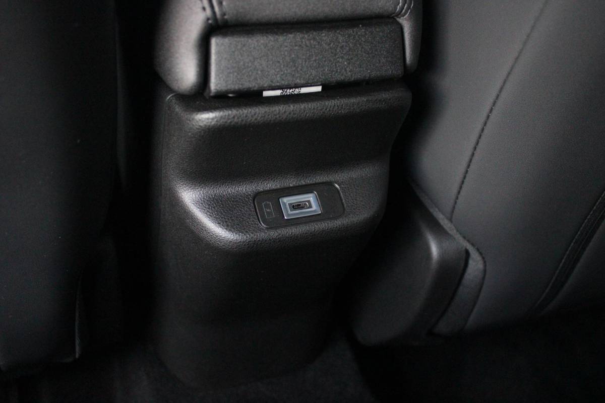 Alfa Romeo Junior Alfa Romeo Junior 1.2 145PK AUTOMAAT Hybrid IBRIDA TI | TECHNO PACK: (LED MATRIX KOPLAMPEN, DODEHOEK DETECTIE, ELEKTRISCH BEDIENBARE ACHTERKLEP, KEYLESS ENTRY, ACHTERUITRIJ CAMERA, PARKEERSENSOREN VOOR ACHTER EN ZIJKANT, DRAADLOZE TELEFOONLADER, LANE ASSIST, ADAPTIVE CRUISE CONTROL) | PACK TI: (ELEKTRISCH BEDIENBARE BESTUUDERSSTOEL, VERKEERSBORDEN WEERGAVE, GETINTE ACHTERRUITEN, SFEER VERLICHTING, GLANZEND ZWARTE BODYKIT, 10,25″ TOUCHSCREEN, LEDEREN STUURWIEL, VERSTELBARE KOFFERVLOER OP 3 NIVEAUS) | 18″ LICHTMETALEN VELGEN “FORI” | BRERA RED MET ZWART DAK | DRAADLOZE APPLE CARPLAY/ANDROID AUTO | NAVIGATIE | MASSAGE FUNCTIE OP DE BESTUURDERSSTOEL | STOEL VERWARMING |