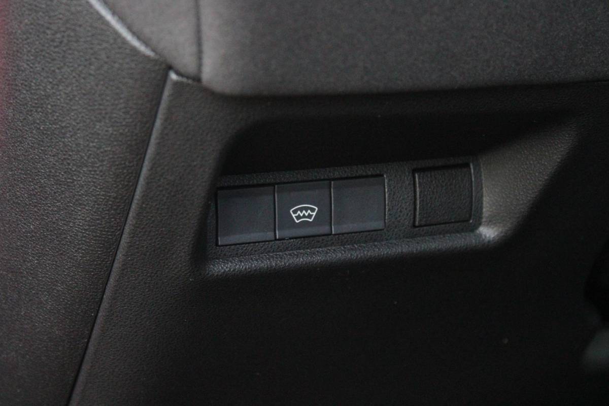 Alfa Romeo Junior Alfa Romeo Junior 1.2 145PK AUTOMAAT Hybrid IBRIDA TI | TECHNO PACK: (LED MATRIX KOPLAMPEN, DODEHOEK DETECTIE, ELEKTRISCH BEDIENBARE ACHTERKLEP, KEYLESS ENTRY, ACHTERUITRIJ CAMERA, PARKEERSENSOREN VOOR ACHTER EN ZIJKANT, DRAADLOZE TELEFOONLADER, LANE ASSIST, ADAPTIVE CRUISE CONTROL) | PACK TI: (ELEKTRISCH BEDIENBARE BESTUUDERSSTOEL, VERKEERSBORDEN WEERGAVE, GETINTE ACHTERRUITEN, SFEER VERLICHTING, GLANZEND ZWARTE BODYKIT, 10,25″ TOUCHSCREEN, LEDEREN STUURWIEL, VERSTELBARE KOFFERVLOER OP 3 NIVEAUS) | 18″ LICHTMETALEN VELGEN “FORI” | BRERA RED MET ZWART DAK | DRAADLOZE APPLE CARPLAY/ANDROID AUTO | NAVIGATIE | MASSAGE FUNCTIE OP DE BESTUURDERSSTOEL | STOEL VERWARMING |