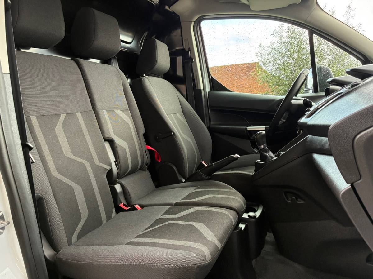 Ford Transit Connect Ford Transit Connect 1.6 TDCI L1 Trend | Airco + Cruise + Trekhaak Nu € 5.975 EX BTW!!!