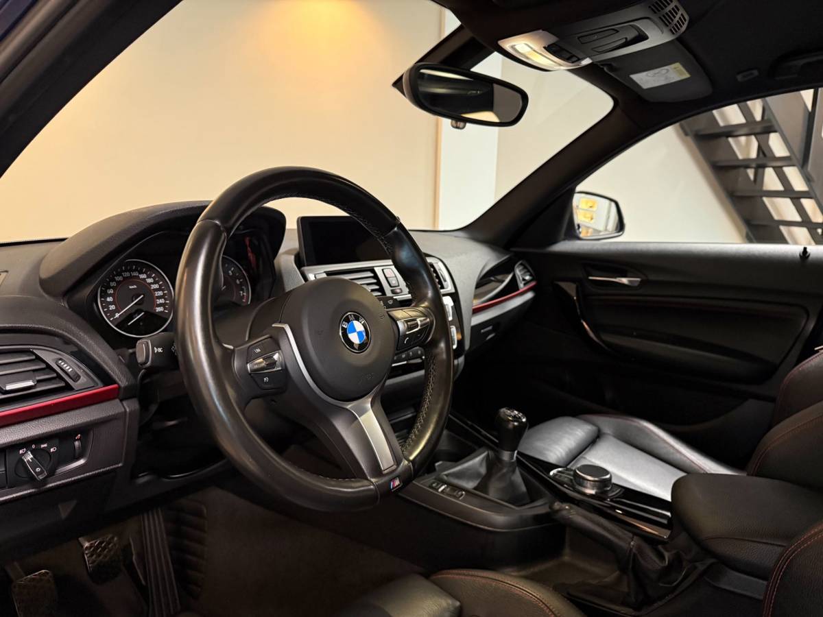 BMW 1 Serie BMW 1-serie 116i Centennial High Executive *M-Sportstuur/Pook* 60.000Km! 2de Eigenaar/Dealer OH|Stoelverw.|Leer|Navi|PDC|BT|NAP