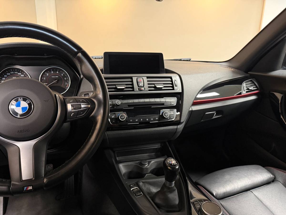 BMW 1 Serie BMW 1-serie 116i Centennial High Executive *M-Sportstuur/Pook* 60.000Km! 2de Eigenaar/Dealer OH|Stoelverw.|Leer|Navi|PDC|BT|NAP