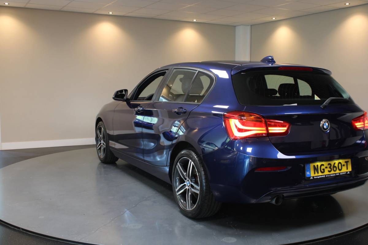 BMW 1 Serie BMW 1-serie 116i Centennial High Executive *M-Sportstuur/Pook* 60.000Km! 2de Eigenaar/Dealer OH|Stoelverw.|Leer|Navi|PDC|BT|NAP