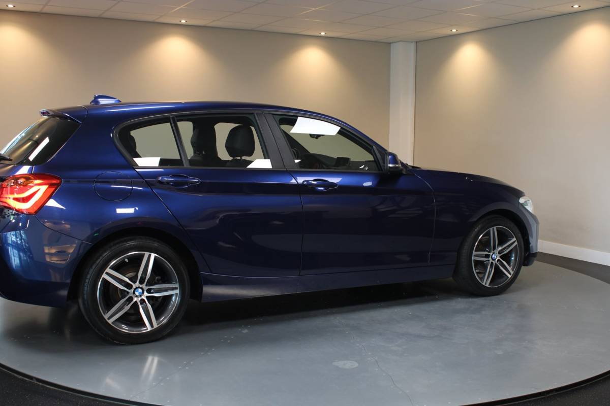 BMW 1 Serie BMW 1-serie 116i Centennial High Executive *M-Sportstuur/Pook* 60.000Km! 2de Eigenaar/Dealer OH|Stoelverw.|Leer|Navi|PDC|BT|NAP