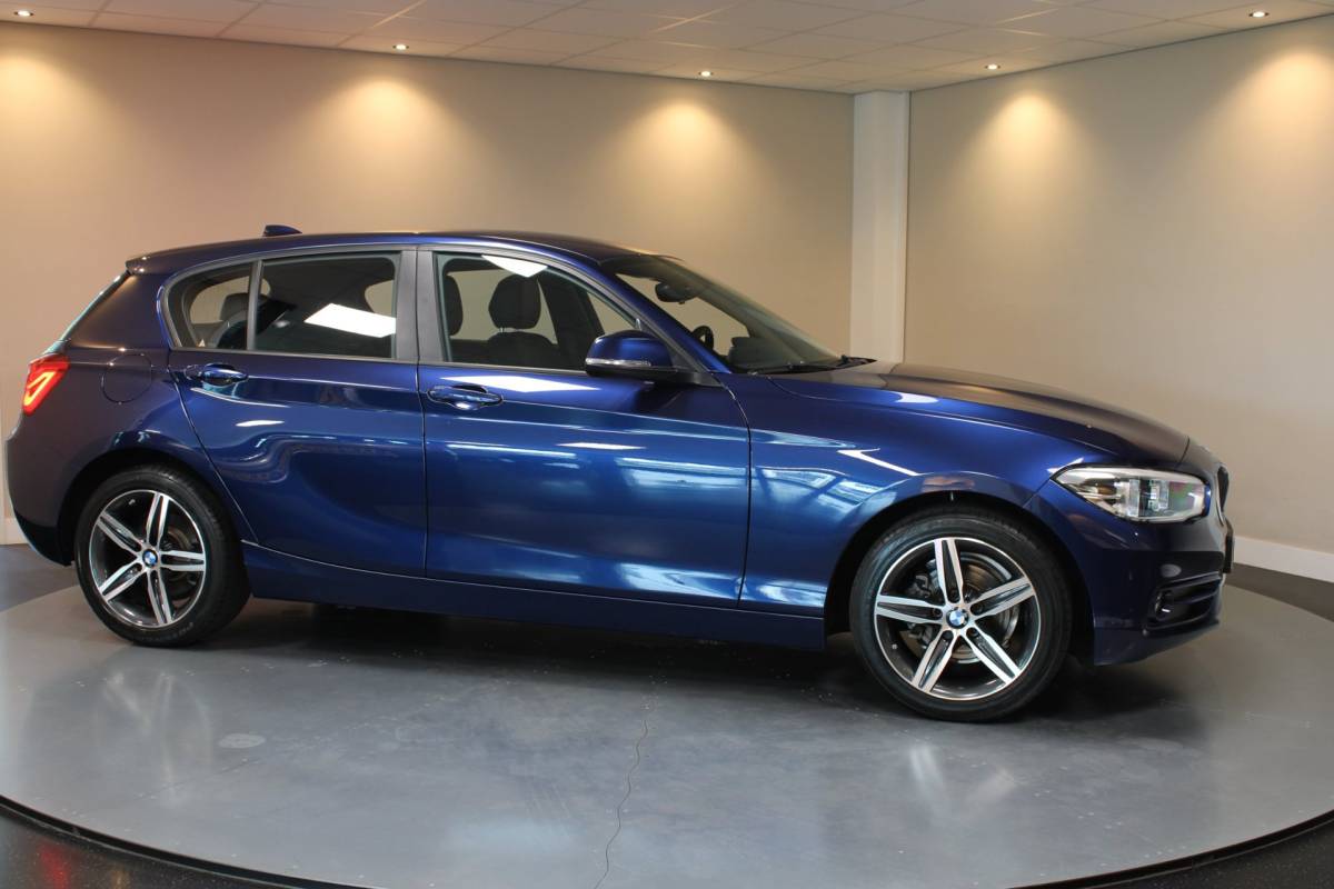 BMW 1 Serie BMW 1-serie 116i Centennial High Executive *M-Sportstuur/Pook* 60.000Km! 2de Eigenaar/Dealer OH|Stoelverw.|Leer|Navi|PDC|BT|NAP