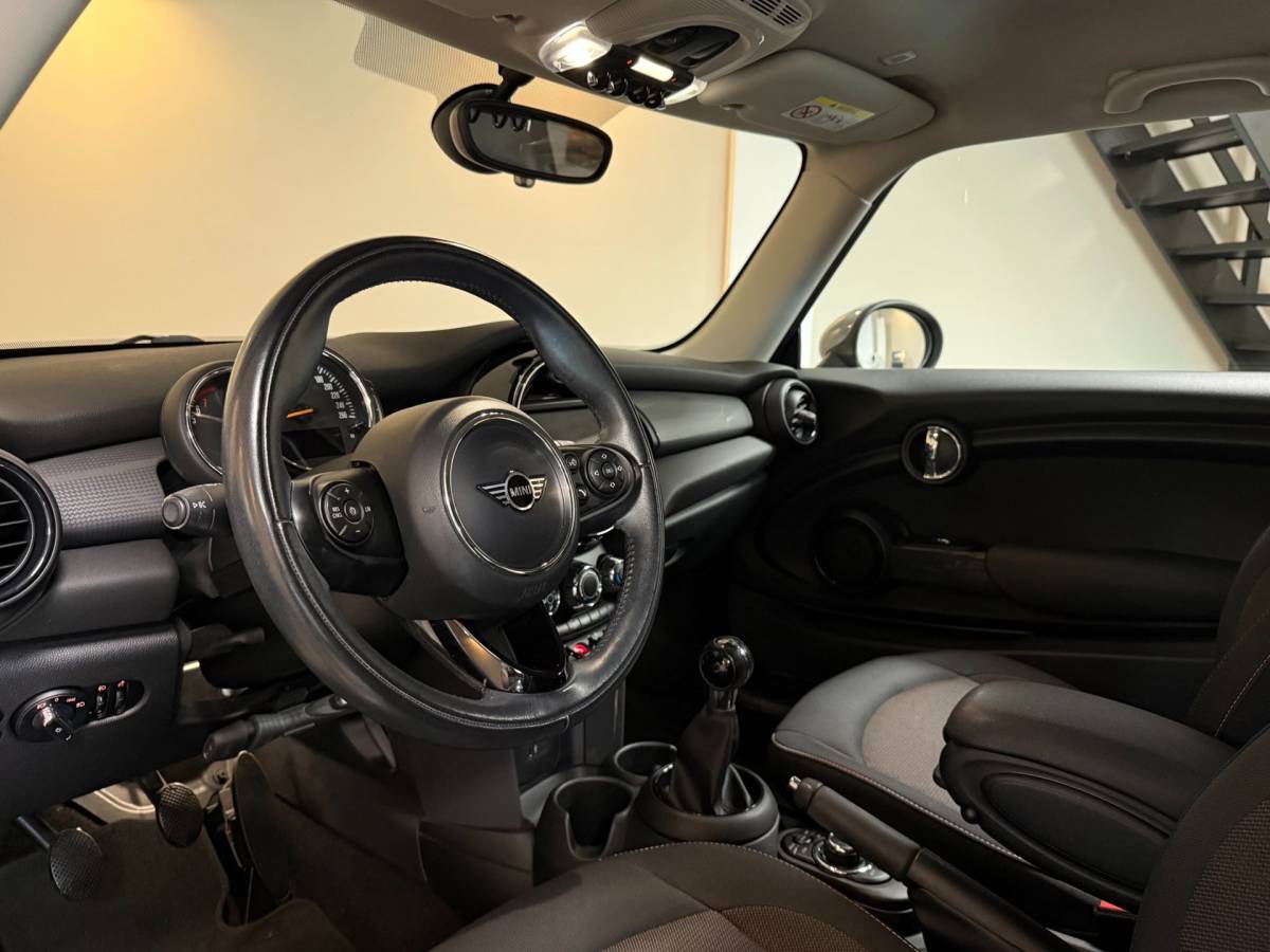 MINI 3-Deurs Mini 3-Deurs 1.5 Cooper Salt *Dealer OH* Carplay|Navi|Cruise|Neon-ring|Nardo-Grey|Lage km-stand|NAP