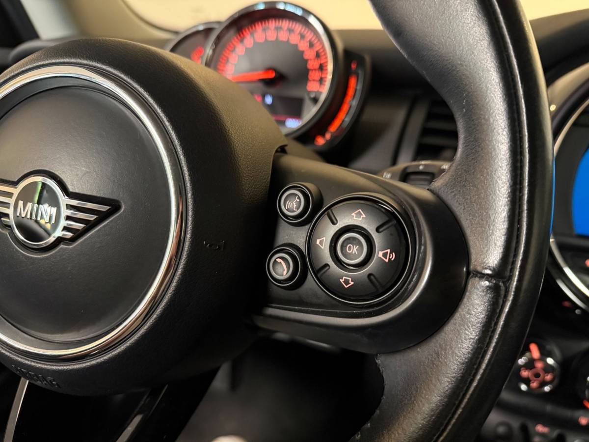 MINI 3-Deurs Mini 3-Deurs 1.5 Cooper Salt *Dealer OH* Carplay|Navi|Cruise|Neon-ring|Nardo-Grey|Lage km-stand|NAP