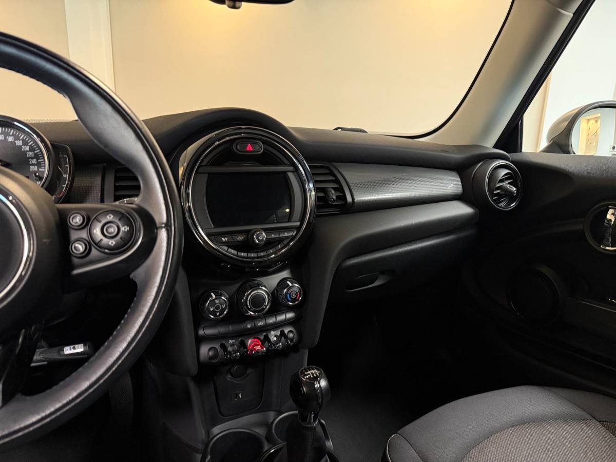 MINI 3-Deurs Mini 3-Deurs 1.5 Cooper Salt *Dealer OH* Carplay|Navi|Cruise|Neon-ring|Nardo-Grey|Lage km-stand|NAP