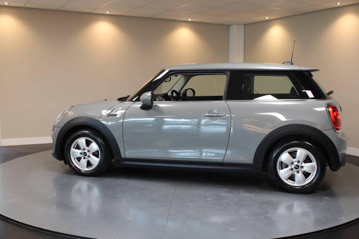 MINI 3-Deurs Mini 3-Deurs 1.5 Cooper Salt *Dealer OH* Carplay|Navi|Cruise|Neon-ring|Nardo-Grey|Lage km-stand|NAP