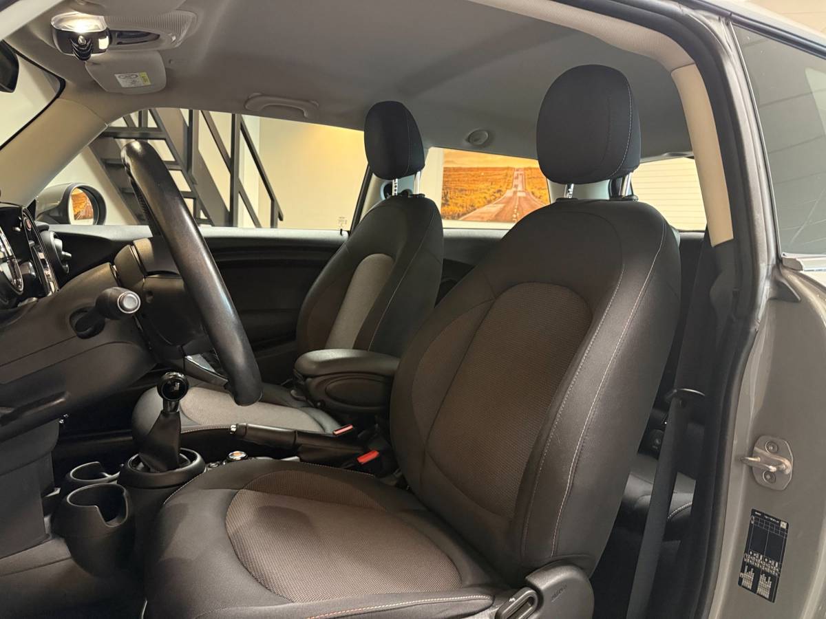 MINI 3-Deurs Mini 3-Deurs 1.5 Cooper Salt *Dealer OH* Carplay|Navi|Cruise|Neon-ring|Nardo-Grey|Lage km-stand|NAP