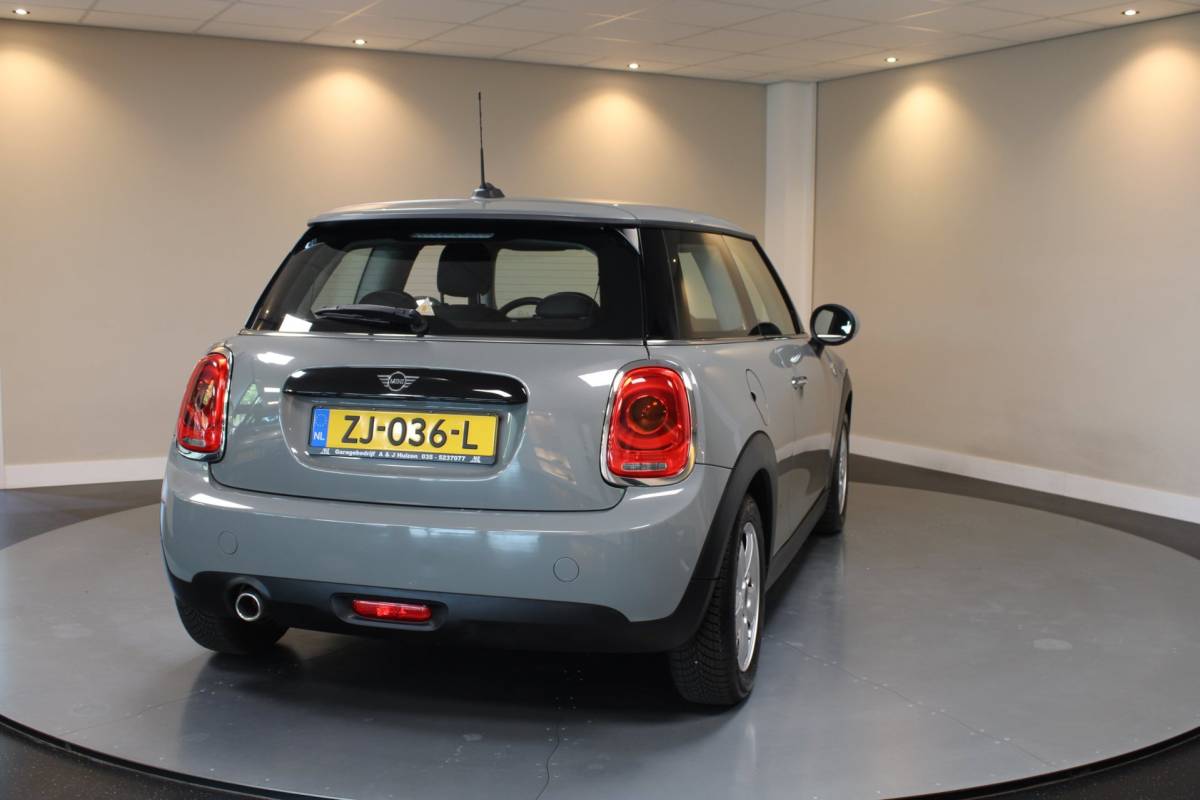 MINI 3-Deurs Mini 3-Deurs 1.5 Cooper Salt *Dealer OH* Carplay|Navi|Cruise|Neon-ring|Nardo-Grey|Lage km-stand|NAP