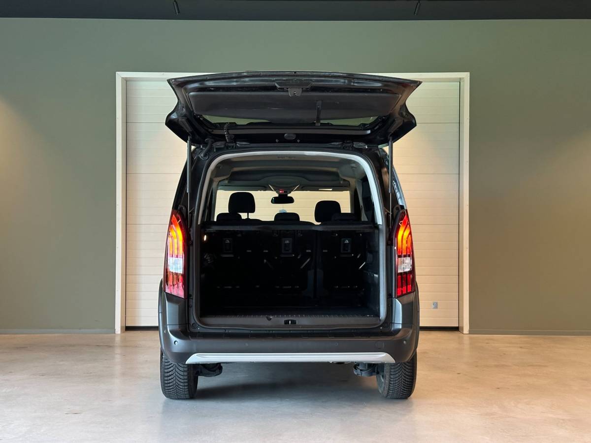 Peugeot Rifter Peugeot Rifter 1.2 Puretech AUTOMAAT ALLURE|NAVIGATIE+CAMERA|CLIMA AIRCO|LM-VELG|CRUISECONTROL|APPLE CARPLAY+ANDROID AUTO|BTW-AUTO