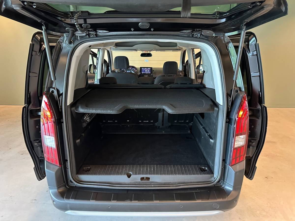 Peugeot Rifter Peugeot Rifter 1.2 Puretech AUTOMAAT ALLURE|NAVIGATIE+CAMERA|CLIMA AIRCO|LM-VELG|CRUISECONTROL|APPLE CARPLAY+ANDROID AUTO|BTW-AUTO